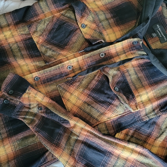 Men's Hooded Flannel - Picture 2 of 3